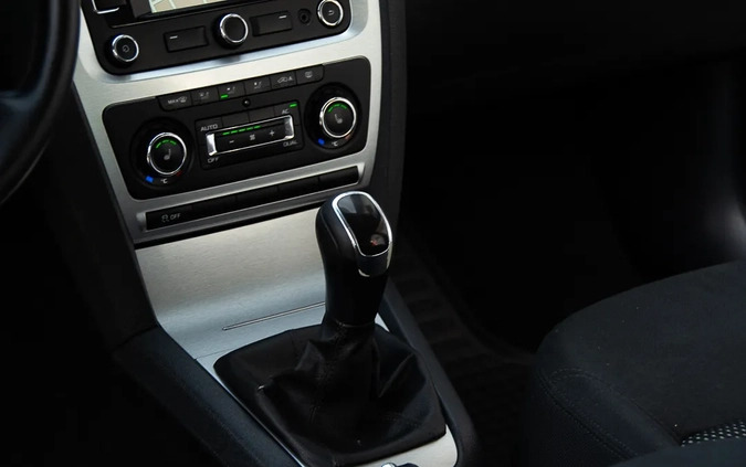 Skoda Octavia cena 29900 przebieg: 318000, rok produkcji 2012 z Kłodawa małe 562